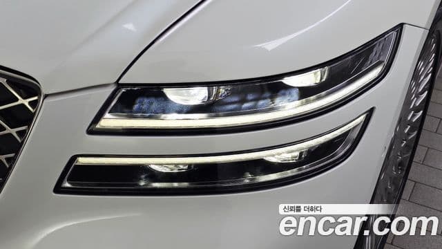Genesis G80 2022 — Photo 16/33