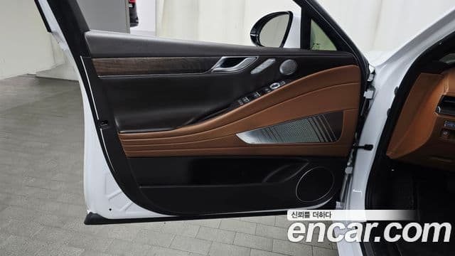 Genesis G80 2022 — Photo 8/33