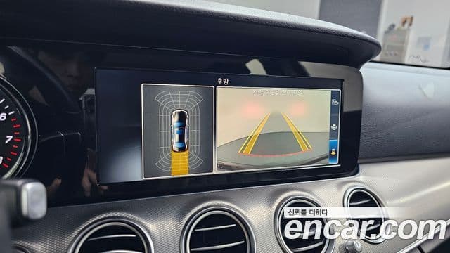Mercedes-Benz E-Class 2018 — Фото 13/20