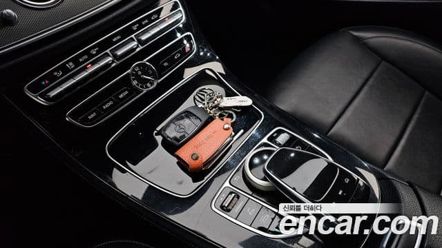 Mercedes-Benz E-Class 2018 — Фото 16/20