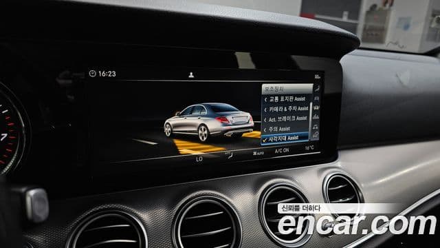 Mercedes-Benz E-Class 2018 — ფოტო 20/31