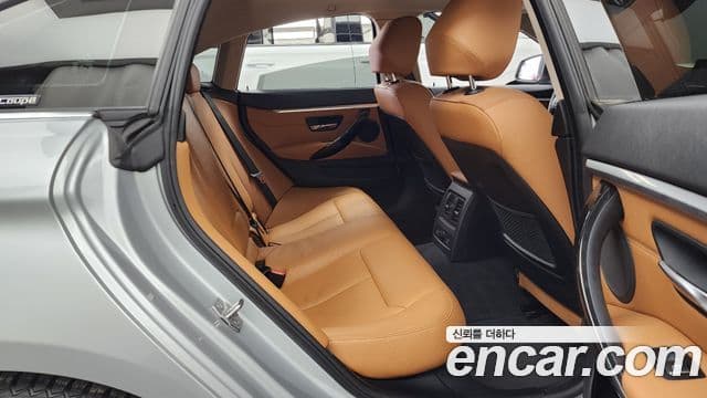BMW 4 Series 2018 — Фото 12/20