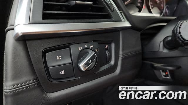 BMW 4 Series 2018 — Şəkil 33/33