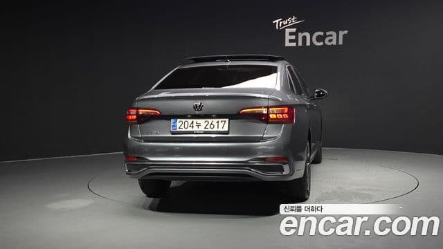 Volkswagen Jetta 2024 — ფოტო 4/20