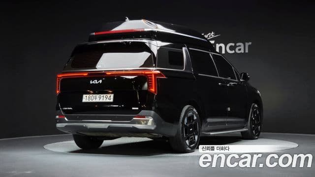 Kia Carnival 2024 — Şəkil 2/20