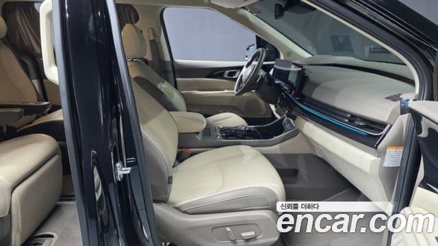 Kia Carnival 2024 — Şəkil 11/20