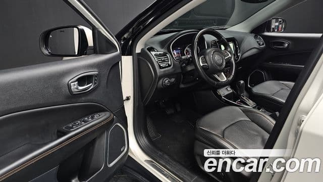 Jeep Compass 2021 — Şəkil 11/20