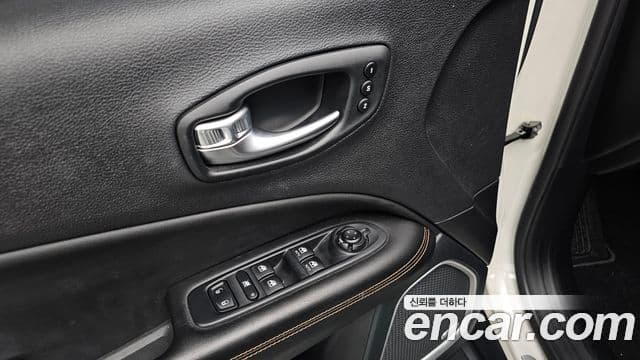 Jeep Compass 2021 — Şəkil 18/20