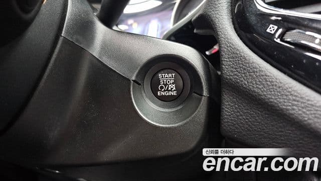 Jeep Compass 2021 — ფოტო 21/31