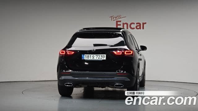 Mercedes-Benz GLA-Class 2020 — ფოტო 4/20
