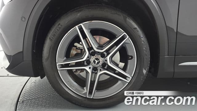 Mercedes-Benz GLA-Class 2020 — ფოტო 5/20