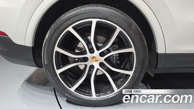 Porsche Cayenne 2020 — фото 5 из 20