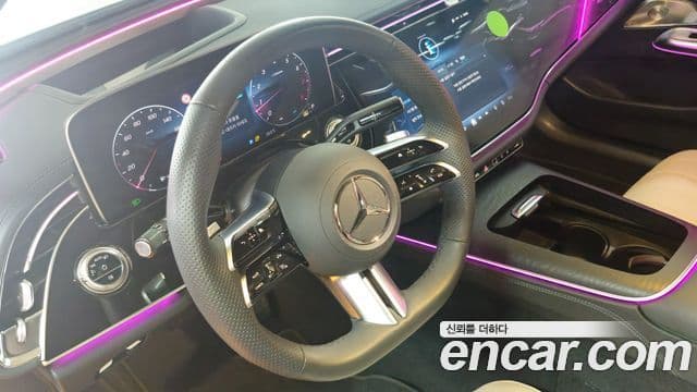 Mercedes-Benz E-Class 2025 — ფოტო 8/20