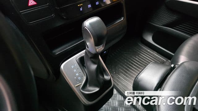 Hyundai Staria 2021 — Фото 9/20