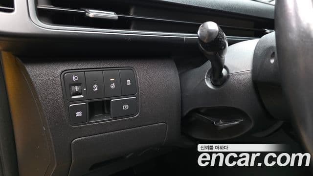 Hyundai Staria 2021 — Фото 17/20