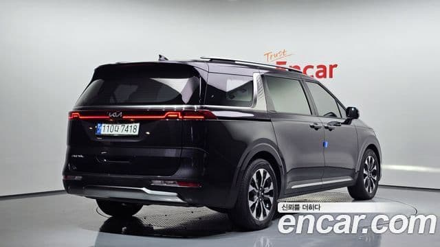 Kia Carnival 2023 — Фото 2/20