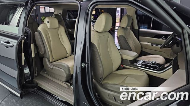 Kia Carnival 2023 — Фото 10/20