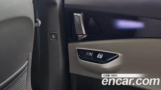 Kia Carnival 2023 — Фото 20/20