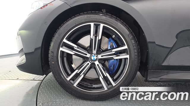 BMW 3 Series 2024 — ფოტო 5/20