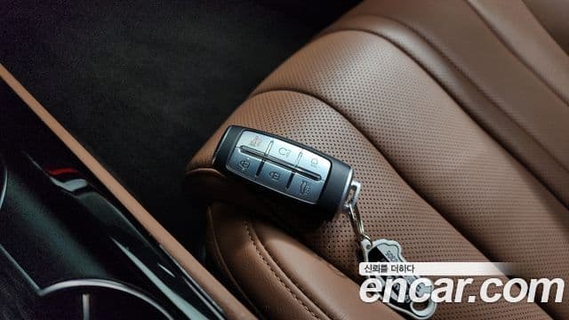Genesis Electrified G80 2021 — ფოტო 15/20