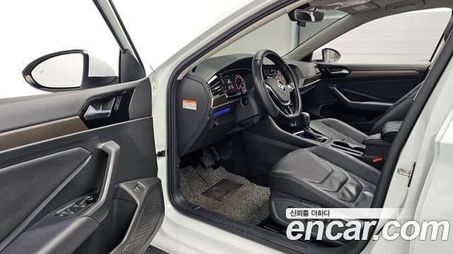 Volkswagen Jetta 2020 — фото 10 из 20