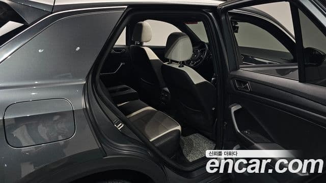 Volkswagen T-Roc 2021 — Şəkil 12/20
