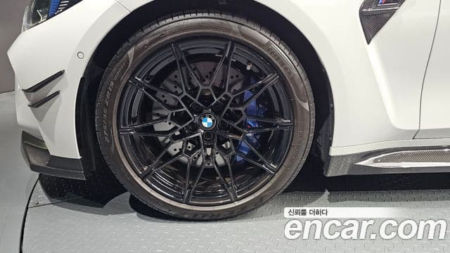BMW M3 2025 — Photo 19/37