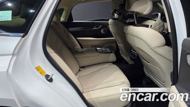 Genesis Electrified G80 2021 — Şəkil 12/20