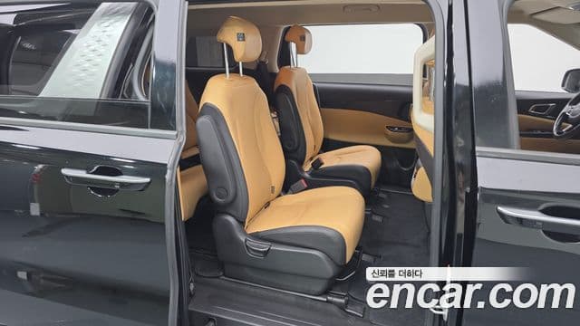 Kia Carnival 2022 — Фото 11/20
