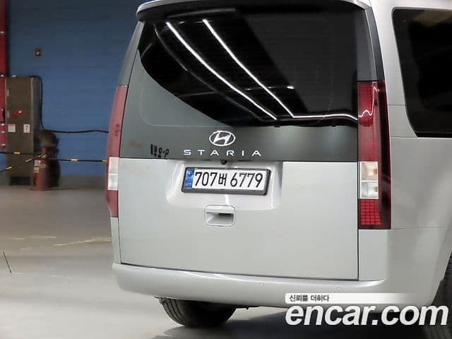 Hyundai Staria 2023 — Şəkil 16/20