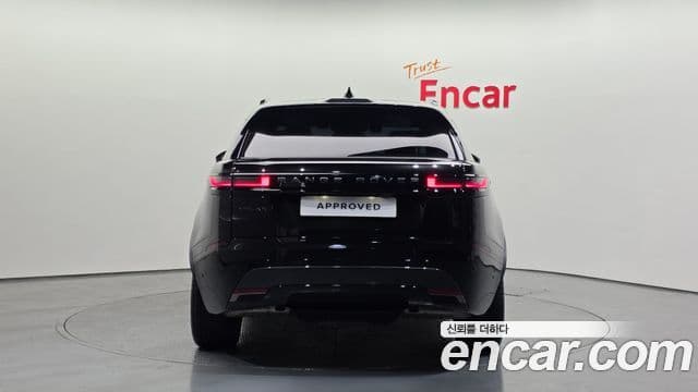 Land Rover Range Rover Velar 2025 — Photo 19/20