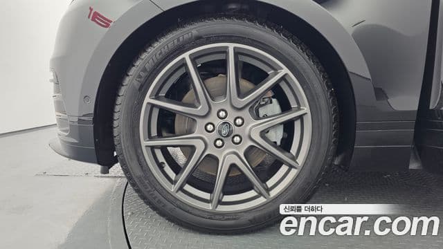 Land Rover Range Rover Velar 2025 — Photo 20/20