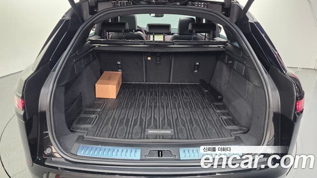 Land Rover Range Rover Velar 2025 — Photo 4/20