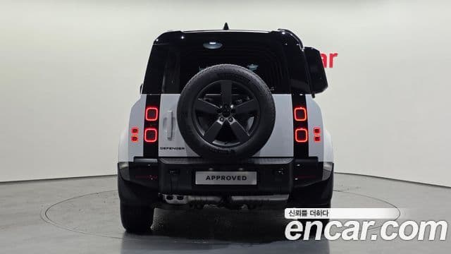 Land Rover Defender 2026 — фото 6 из 20