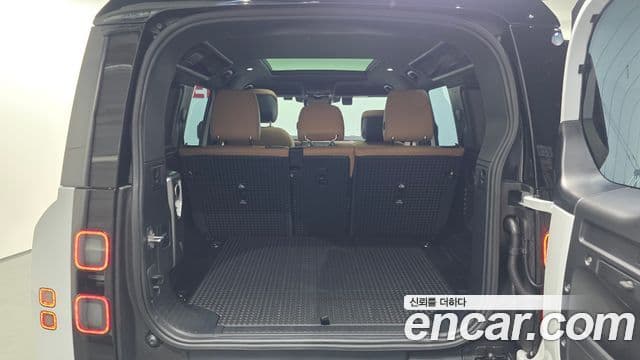 Land Rover Defender 2026 — ფოტო 10/20