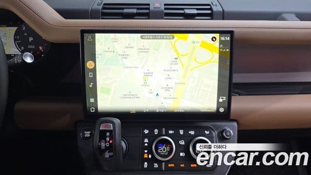 Land Rover Defender 2026 — фото 14 из 20