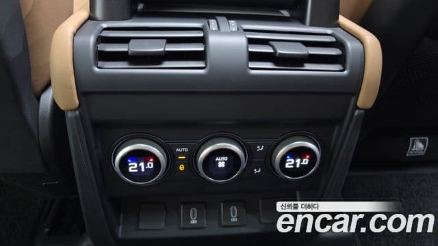 Land Rover Defender 2026 — фото 18 из 20
