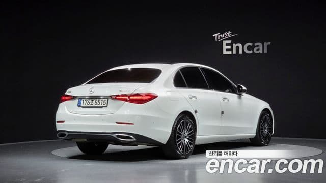 Mercedes-Benz C-Class 2022 — ფოტო 2/20