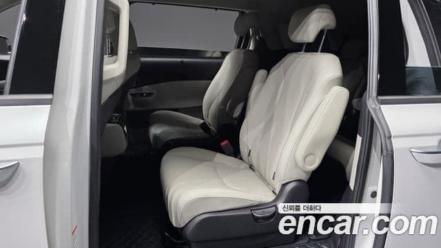 Kia Carnival 2021 — Şəkil 12/20