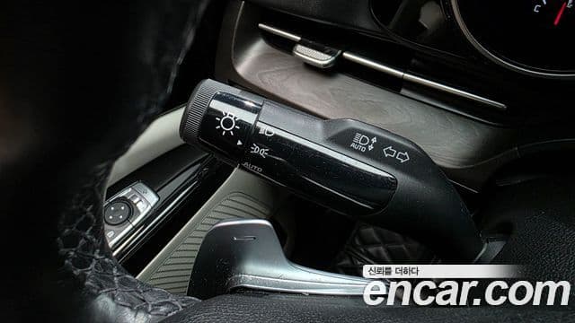 Kia Carnival 2021 — Photo 24/38