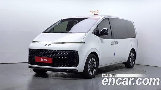Hyundai Staria 2022 — Фото 1/20