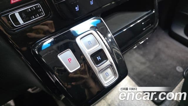 Hyundai Staria 2022 — Фото 9/20