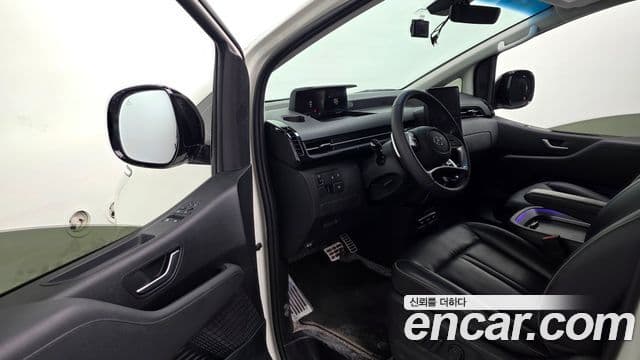Hyundai Staria 2022 — Фото 10/20