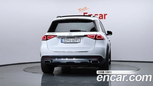Mercedes-Benz GLE-Class 2021 — Фото 4/20