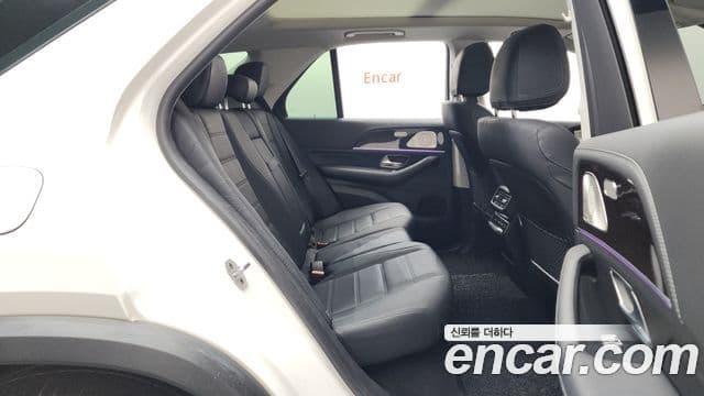 Mercedes-Benz GLE-Class 2021 — Фото 11/20