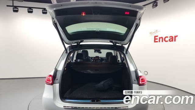 Mercedes-Benz GLE-Class 2021 — Photo 4/39