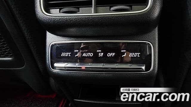 Mercedes-Benz GLE-Class 2021 — Photo 33/39