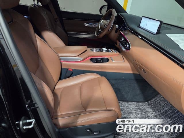 Genesis GV70 2022 — ფოტო 18/20