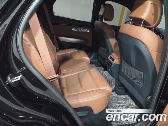Genesis GV70 2022 — ფოტო 20/20