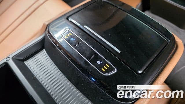 Genesis Electrified G80 2022 — ფოტო 18/20